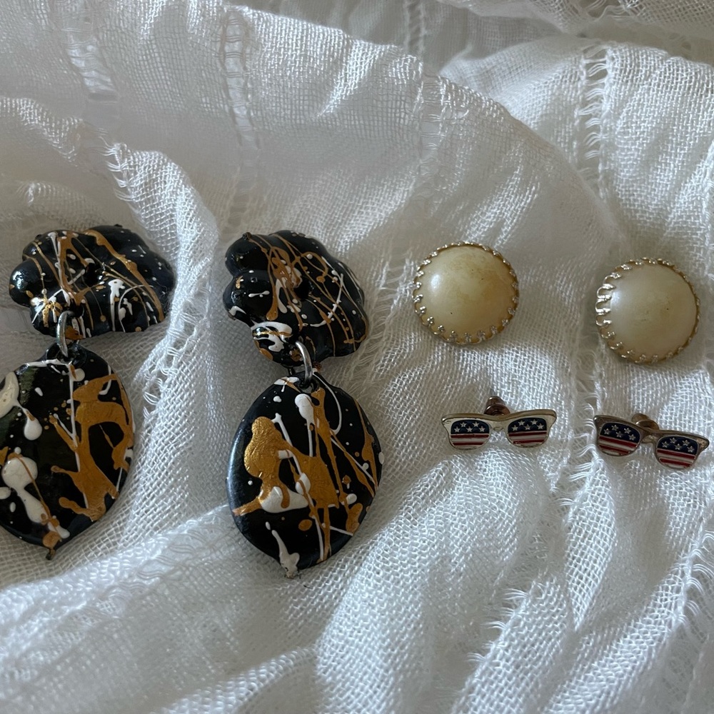 3 sets of earrings- Beige color clip on, cute Patriotic, Painted wood dangling